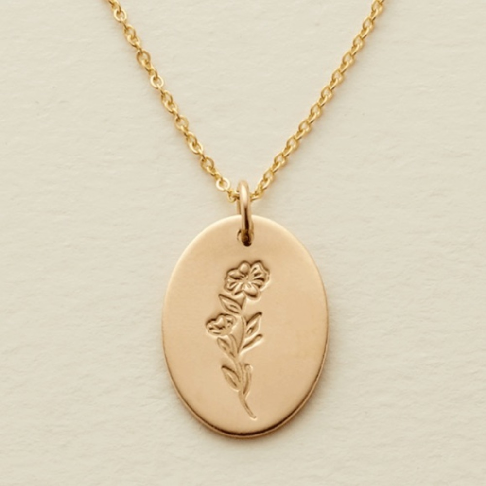 Minimalist Boho Floral Family Oval Gift Necklace - Picture 8 of 16